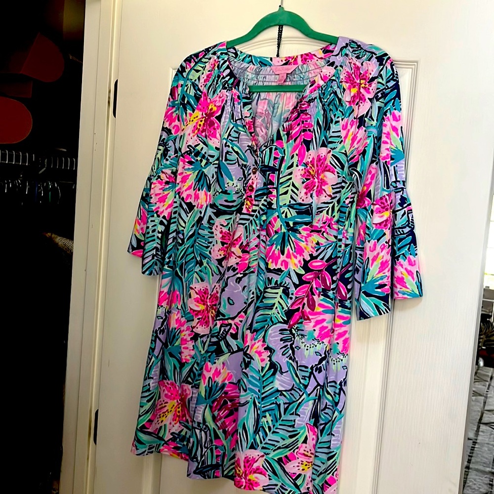 Lilly Pulitzer size extra small super magical
